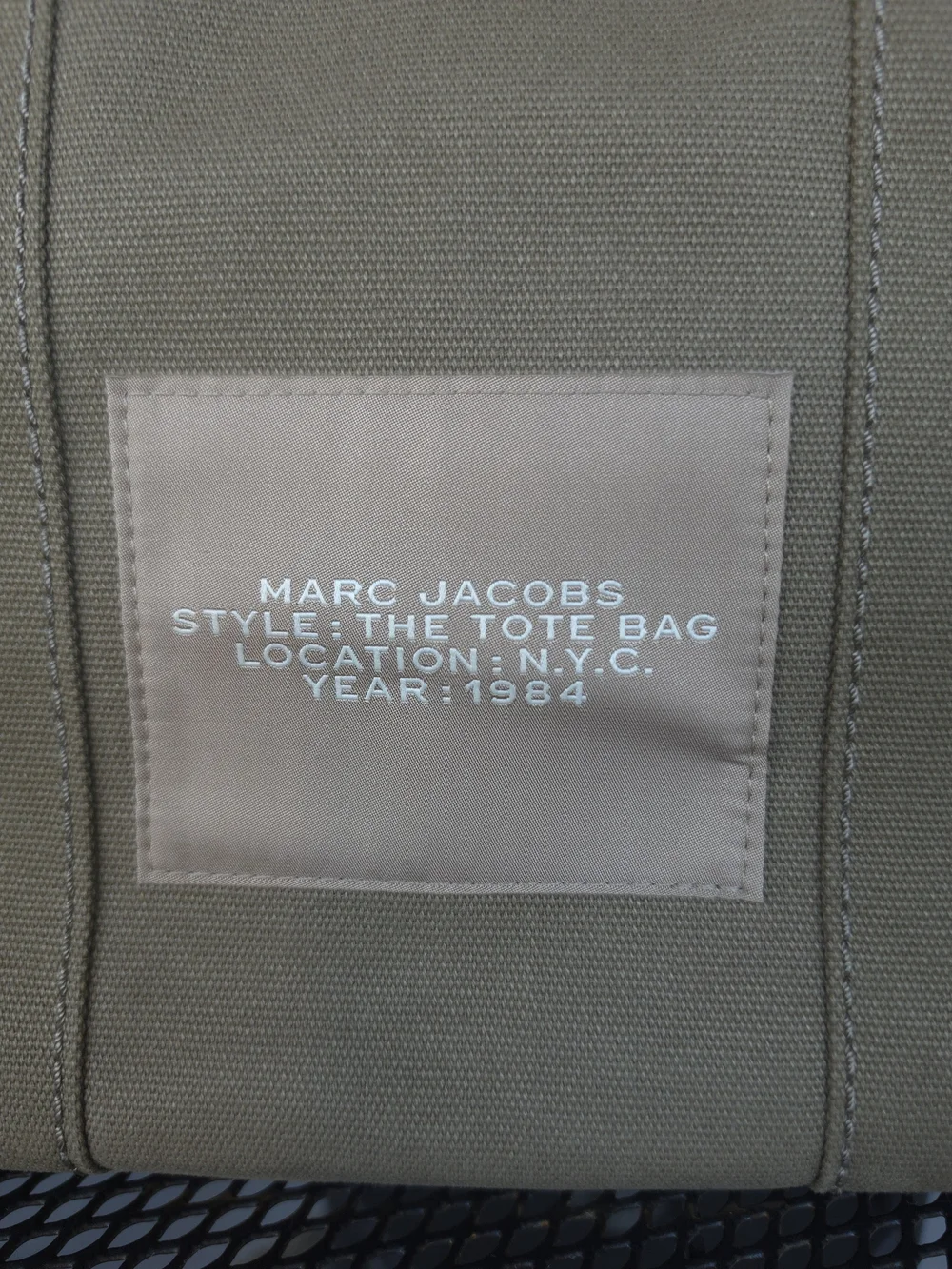 Marc Jacobs The Tote Bag in Olive Green